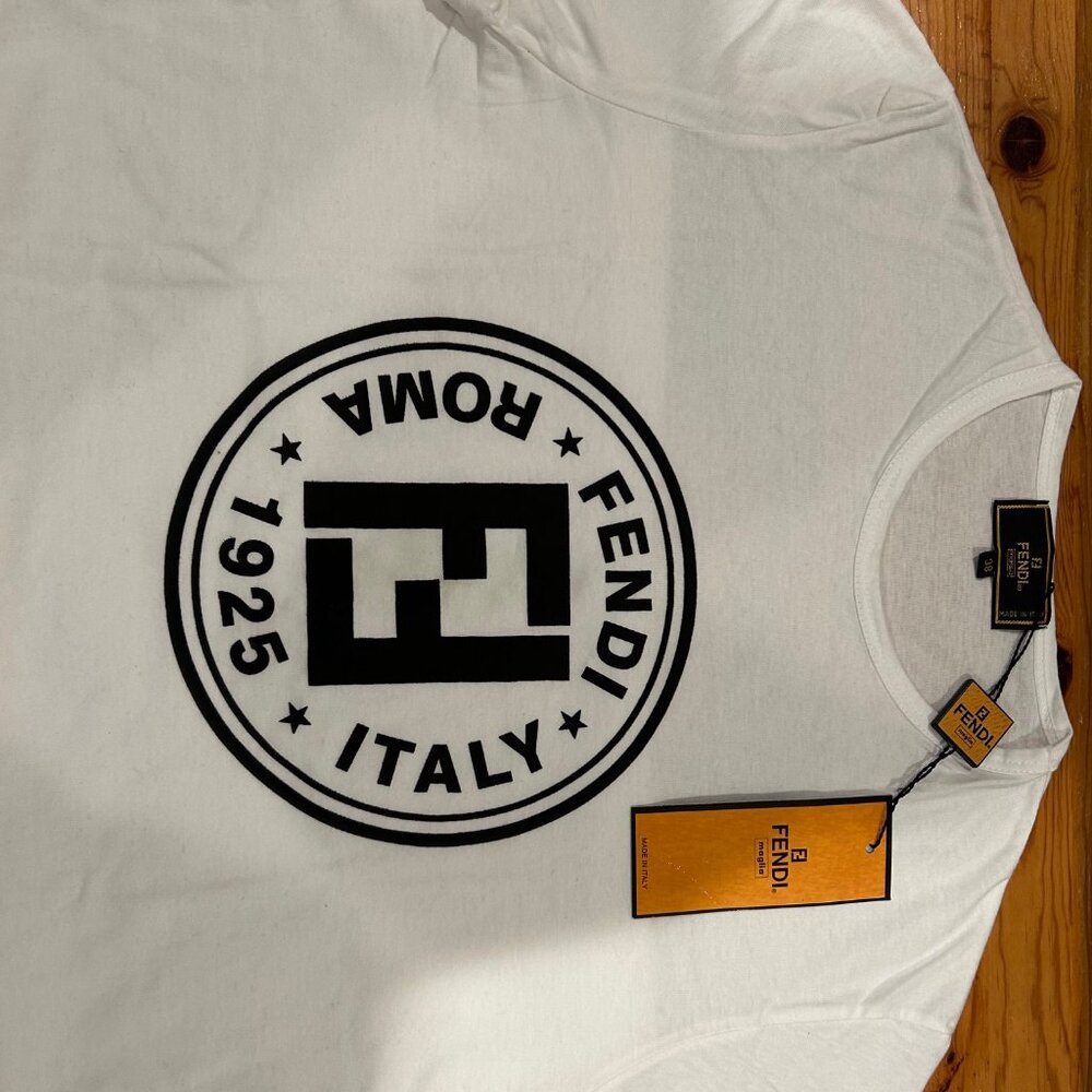 Brand New Authentic Rare FENDI Roma 1925 white cotton T-shirt Mens Size Small 38